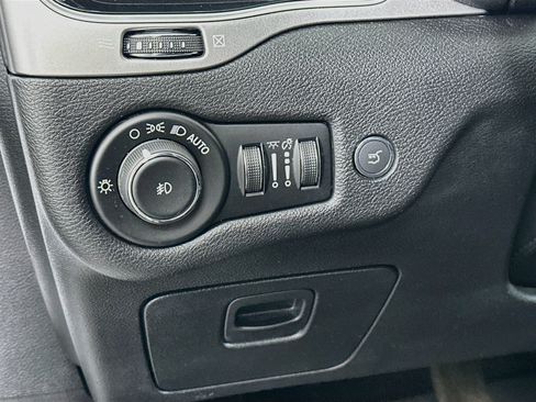 Used 2020 Jeep Cherokee High Altitude AWD/4WD image 17