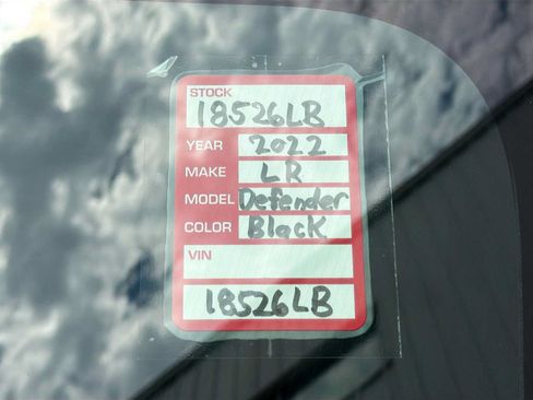 Certified 2022 Land Rover Defender 110 X-Dynamic HSE AWD/4WD image 16