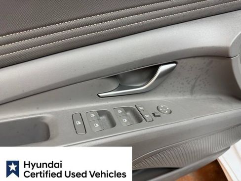 Used 2025 Hyundai Elantra SEL FWD image 20