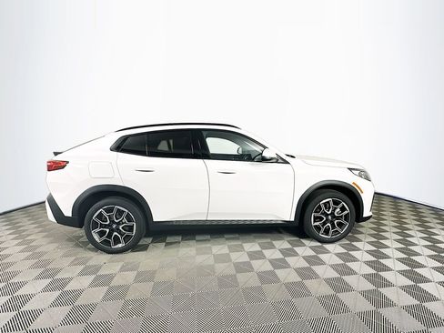 Used 2025 BMW X2 xDrive28i w/ Technology Package image 9