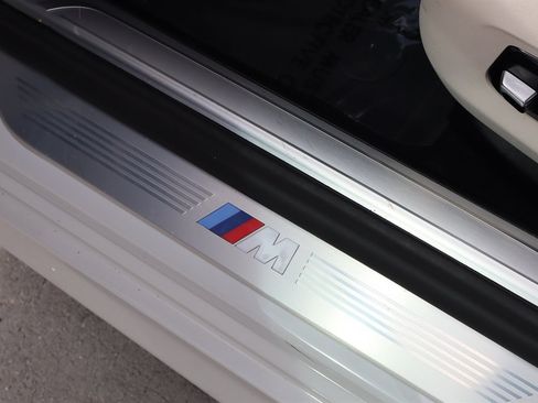 Used 2020 BMW 740i w/ M Sport Package RWD image 41