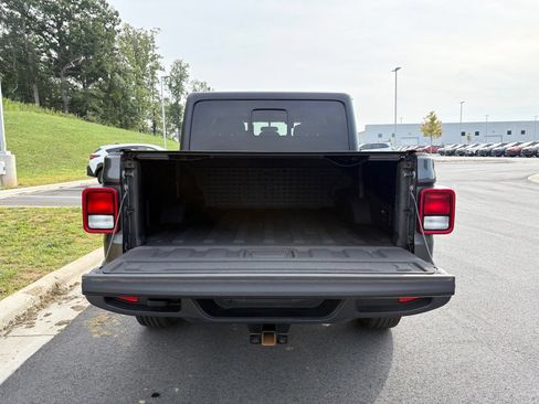 Used 2020 Jeep Gladiator Sport w/ Quick Order Package 24S AWD/4WD image 11