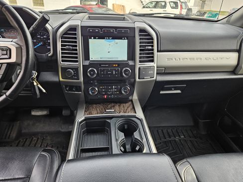 Used 2017 Ford F350 Lariat w/ Chrome Package image 11