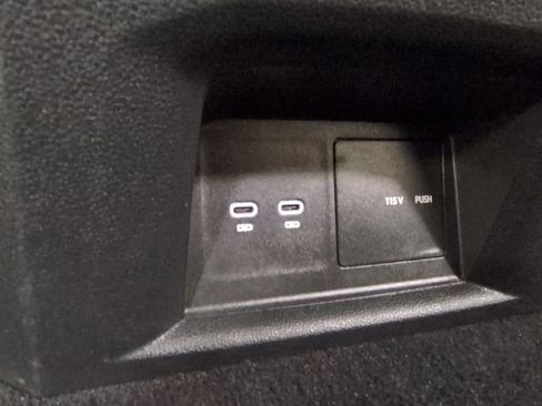 Used 2023 Volkswagen Atlas SE image 19