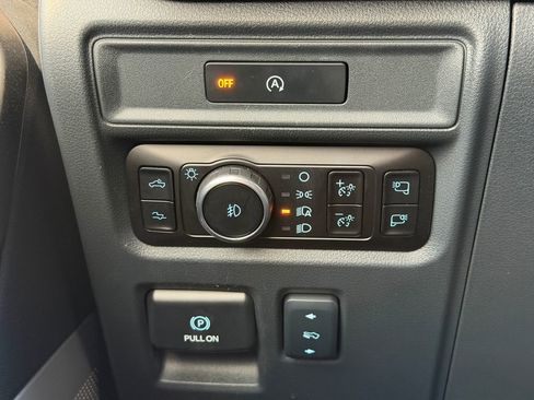 Used 2025 Ford F150 Raptor image 18