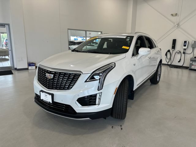 Certified 2025 Cadillac XT5 Premium Luxury AWD/4WD image 5