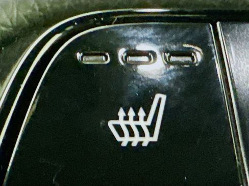 Used 2025 Honda Pilot Sport image 24