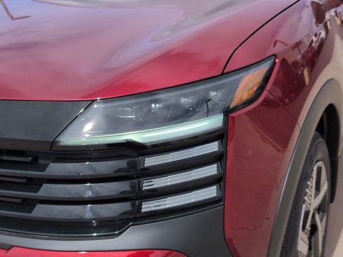 New 2026 Nissan Kicks SV image 8