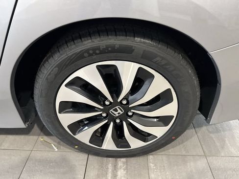 Used 2017 Honda Accord EX-L image 8