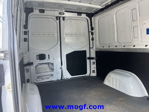 Used 2025 Mercedes-Benz Sprinter 2500 image 21