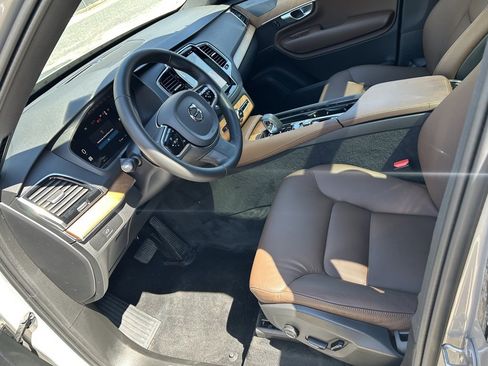 Certified 2024 Volvo XC90 B6 Plus w/ Protection Package Premier image 10