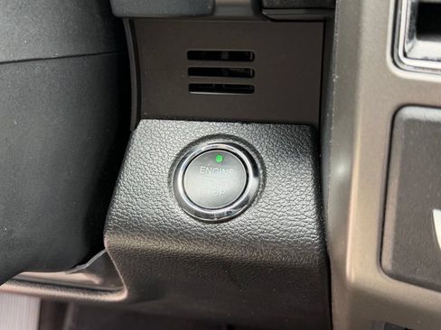 Used 2021 Ford Expedition XLT AWD/4WD image 29