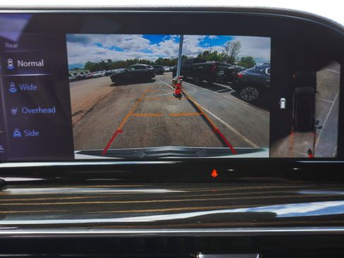 Used 2024 Cadillac Escalade ESV Premium Luxury w/ Performance Package AWD/4WD image 31
