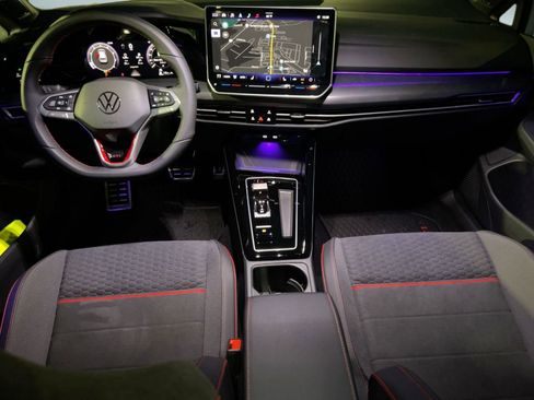 New 2025 Volkswagen Golf SE image 16