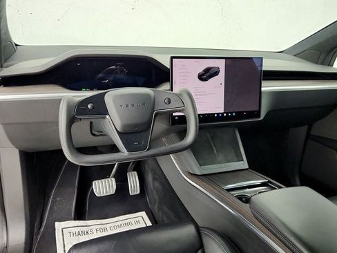 Used 2024 Tesla Model X image 11