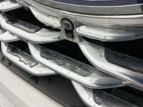 Used 2020 Ford Explorer Platinum image 10