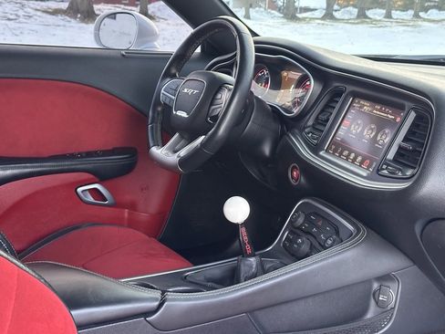 Used 2015 Dodge Challenger SRT w/ Technology Group image 26