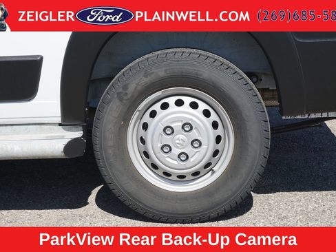 Used 2025 RAM ProMaster 2500 w/ U-Haul Equipment Group FWD image 9