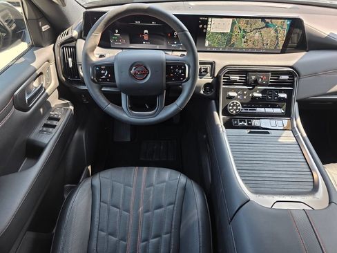 Used 2025 Nissan Armada PRO-4X w/ Pro-4X Premium Package AWD/4WD image 13
