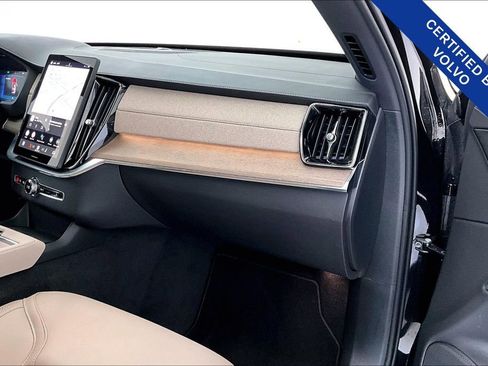 Certified 2025 Volvo XC90 B5 Plus image 21