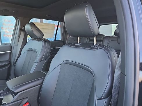 New 2026 Jeep Grand Cherokee Altitude AWD/4WD image 33