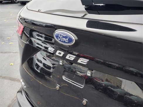 Certified 2024 Ford Edge SEL w/ Convenience Package image 29