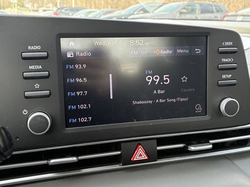 Certified 2023 Hyundai Elantra SE w/ Preferred Accessory Package image 14