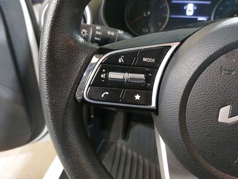 Used 2023 Kia Forte LXS image 18