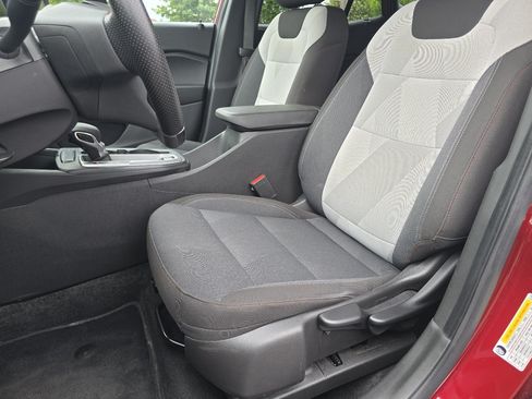 Used 2024 Chevrolet Trax RS FWD image 27