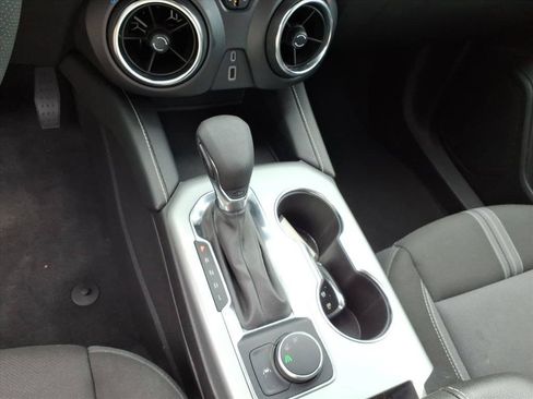 Used 2025 Chevrolet Blazer LT FWD image 31