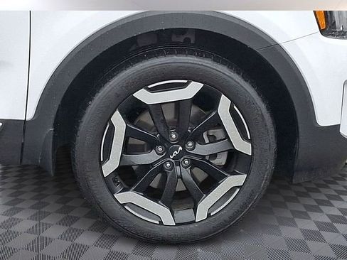 Used 2024 Kia Telluride S w/ S Sunroof Package image 10