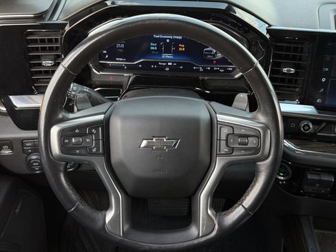Used 2022 Chevrolet Silverado 1500 LT Trail Boss w/ LT Trail Boss Premium Package AWD/4WD image 16