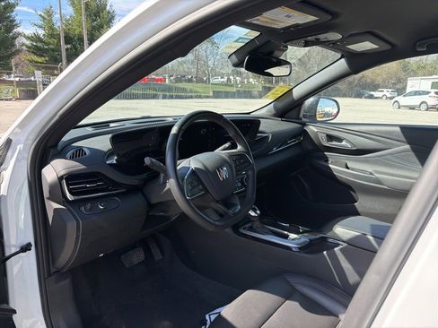 Used 2025 Buick Envista Sport Touring w/ Convenience I Package image 11