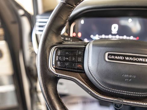 Used 2022 Jeep Grand Wagoneer Series II w/ Premium Group II image 36