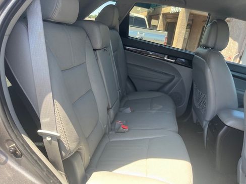 Used 2015 Kia Sorento LX FWD image 30