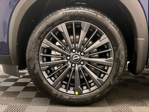 New 2026 Nissan Pathfinder SL image 12