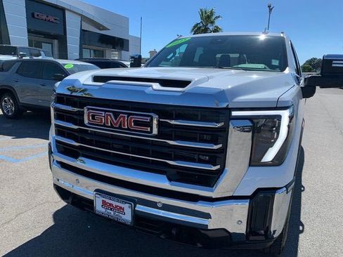 New 2025 GMC Sierra 2500 SLT w/ SLT Convenience Package image 3