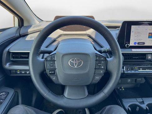 Used 2026 Toyota Prius FWD image 10