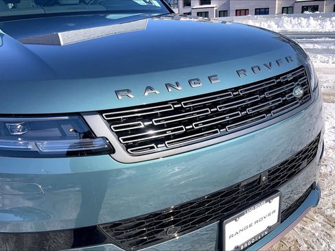 Used 2024 Land Rover Range Rover Sport Dynamic SE image 6