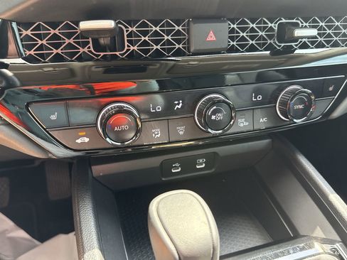 Used 2024 Honda Accord EX-L image 17