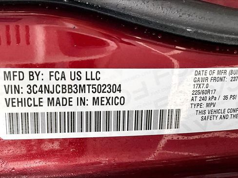 Used 2021 Jeep Compass Latitude w/ Driver Assistance Group image 31