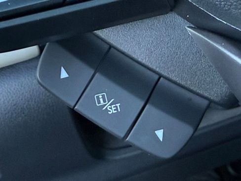 Used 2023 Subaru Forester Limited image 35