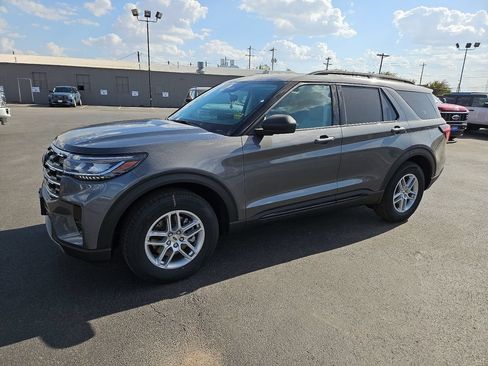 New 2026 Ford Explorer Active w/ Active Comfort Package RWD image 5