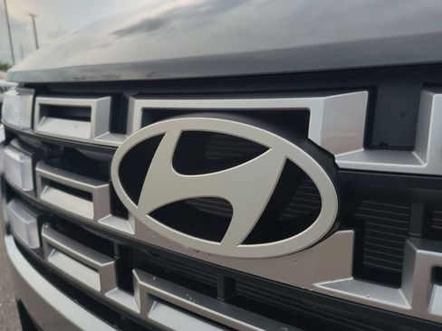New 2027 Hyundai Santa Cruz SE FWD image 13