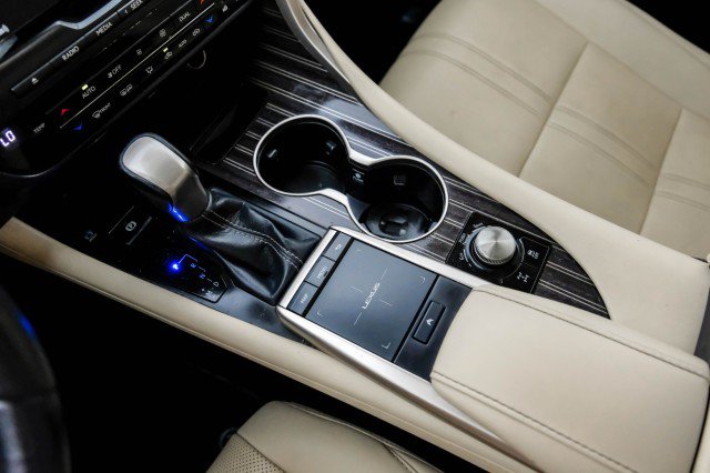 Used 2022 Lexus RX 350 AWD w/ Luxury Package image 23