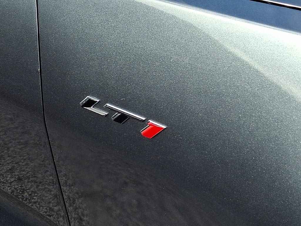 Used 2023 Chevrolet Camaro LT w/ Technology Package RWD image 9