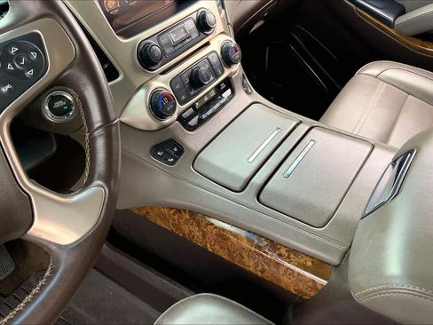 Used 2015 GMC Yukon Denali w/ Touring Package AWD/4WD image 15