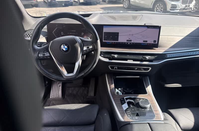 Used 2024 BMW X5 xDrive40i w/ Premium Package AWD/4WD image 9