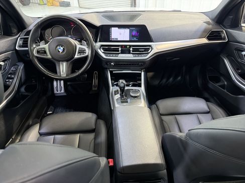 Used 2020 BMW 330i Sedan w/ M Sport Package RWD image 22