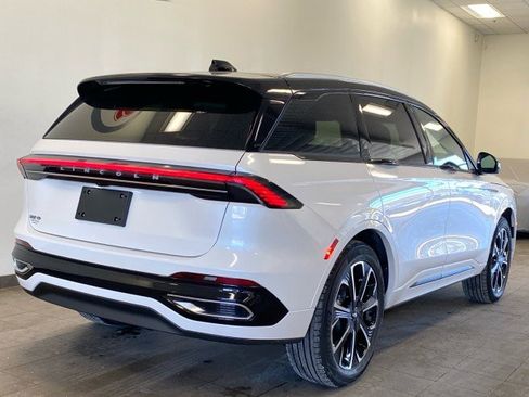 New 2026 Lincoln Nautilus Reserve image 7